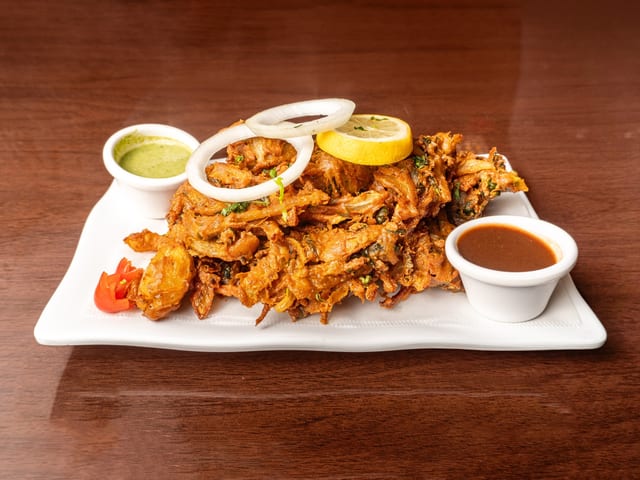 Onion Spinach Pakoda.