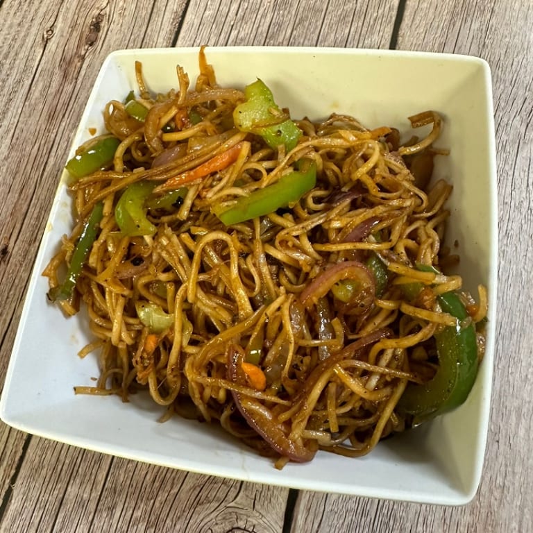 Delicious Veg Hakka Noodles